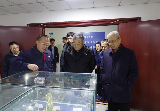 國機(jī)集團(tuán)黨委書記、董事長張曉侖到軸研所調(diào)研